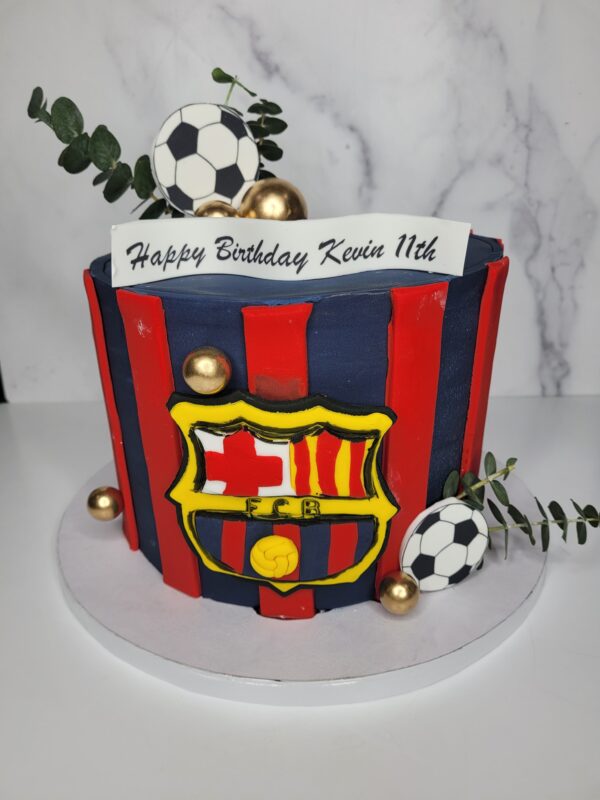 Custom Cakes - Image 6