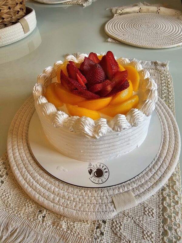 Custom Cakes - Image 7